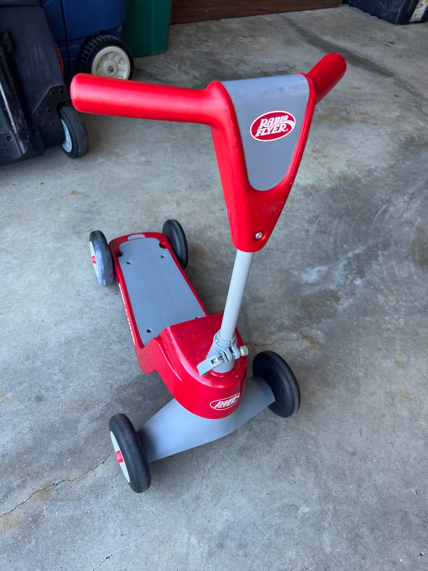 #156 Radio Flyer scooter