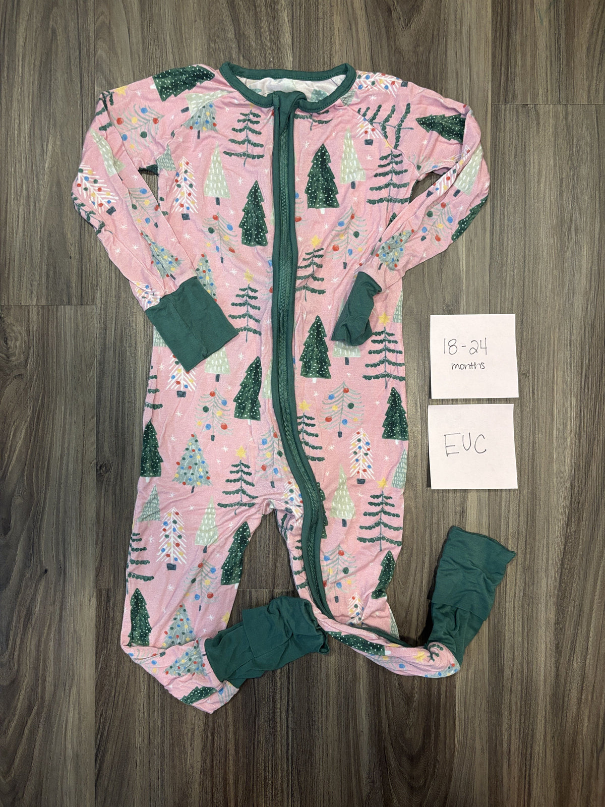 #138 - 18-24 Mo EUC Bamboo (LIttle Sleepies) Pink Twinkling Trees Zippy