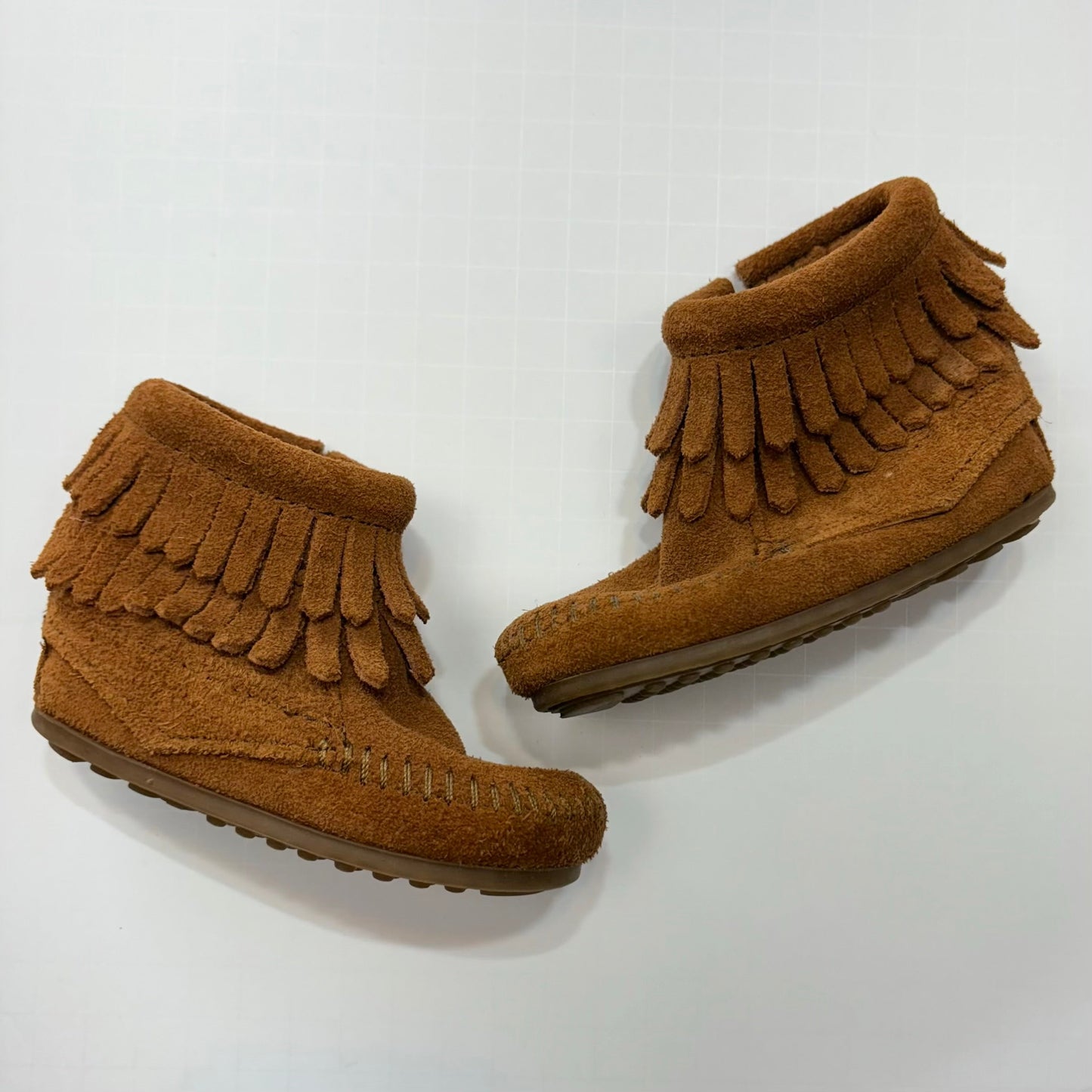 Seller 189 Girls Toddler Size 3 Minnetonka Fringe Side Zip Boots EUC