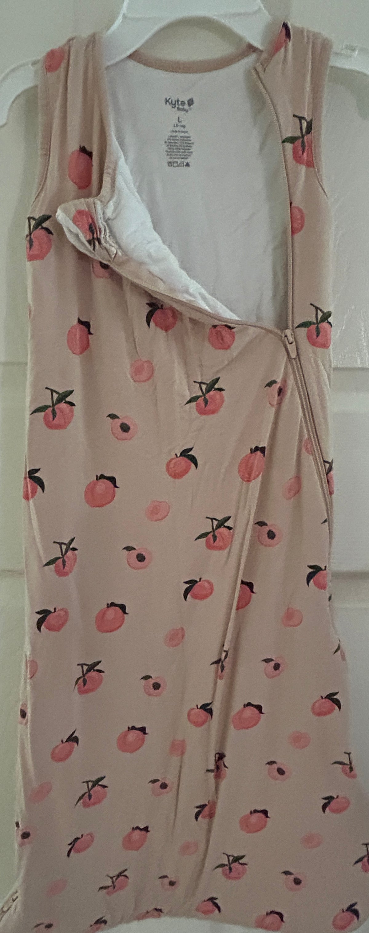 #35 Kyte sleepsack 1.0 TOG peaches size large
