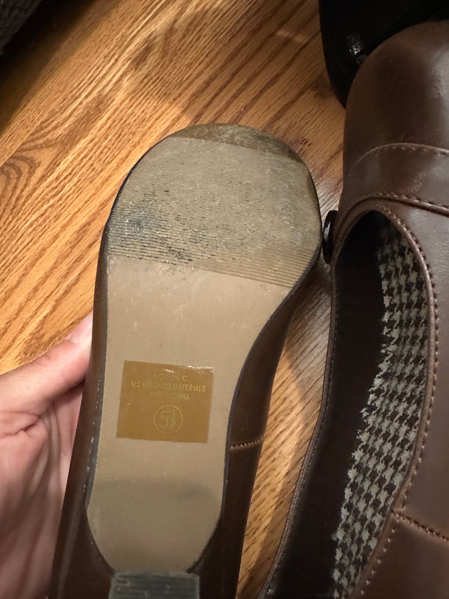 #214 Women's Size 5.5 Shoes Lot