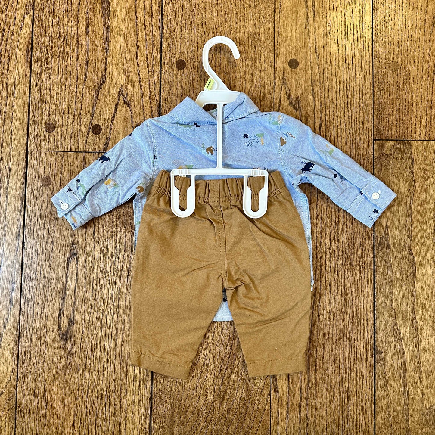 #95 NEW Boys Carters Woodland Animals Dress Outfit, size 3 months