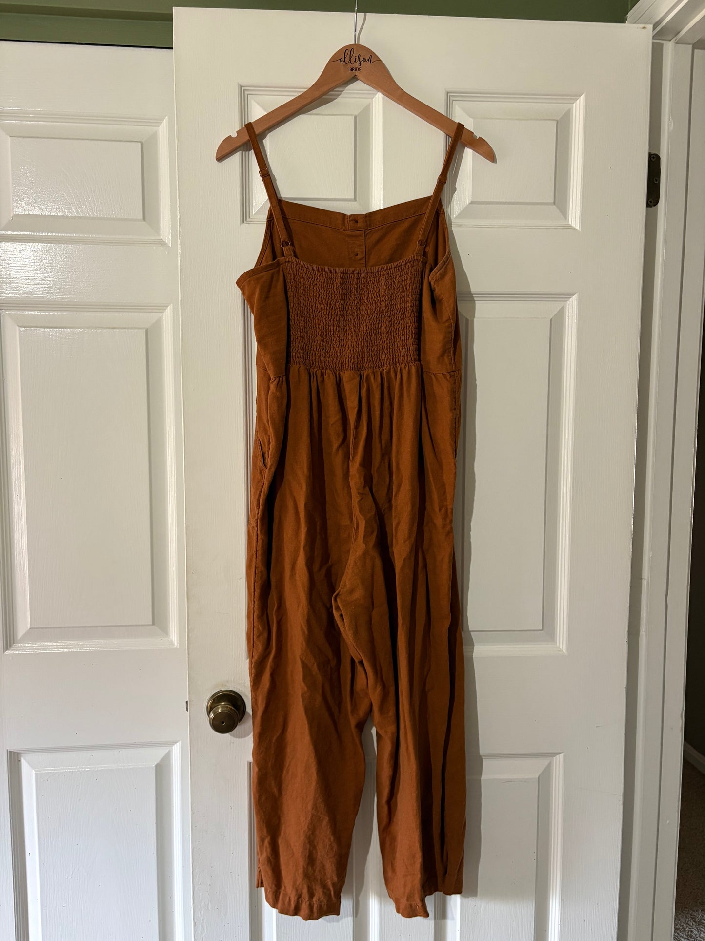 #33 *REDUCED* Women’s Large Jumpsuit