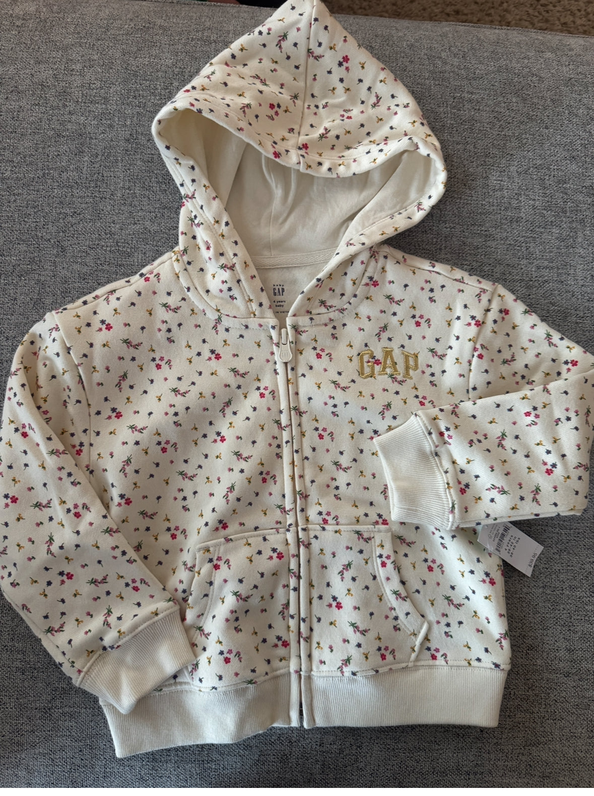 REDUCED # 92 girls GAP 4 t NWT white pink flower zip up hooded sweatshirt