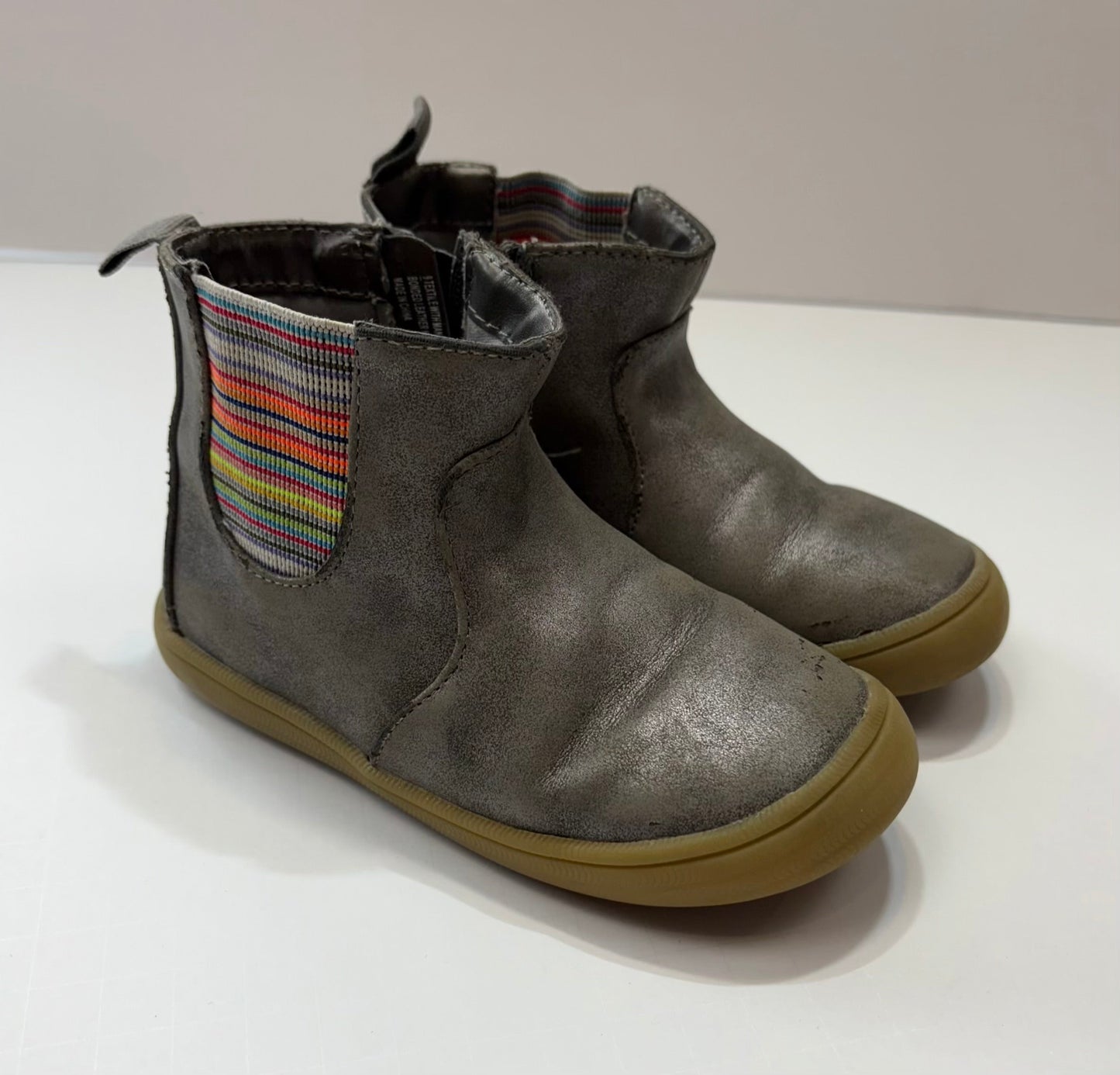 Seller 189 Girls Size 9 Cat & Jack Rainbow Boots VGUC