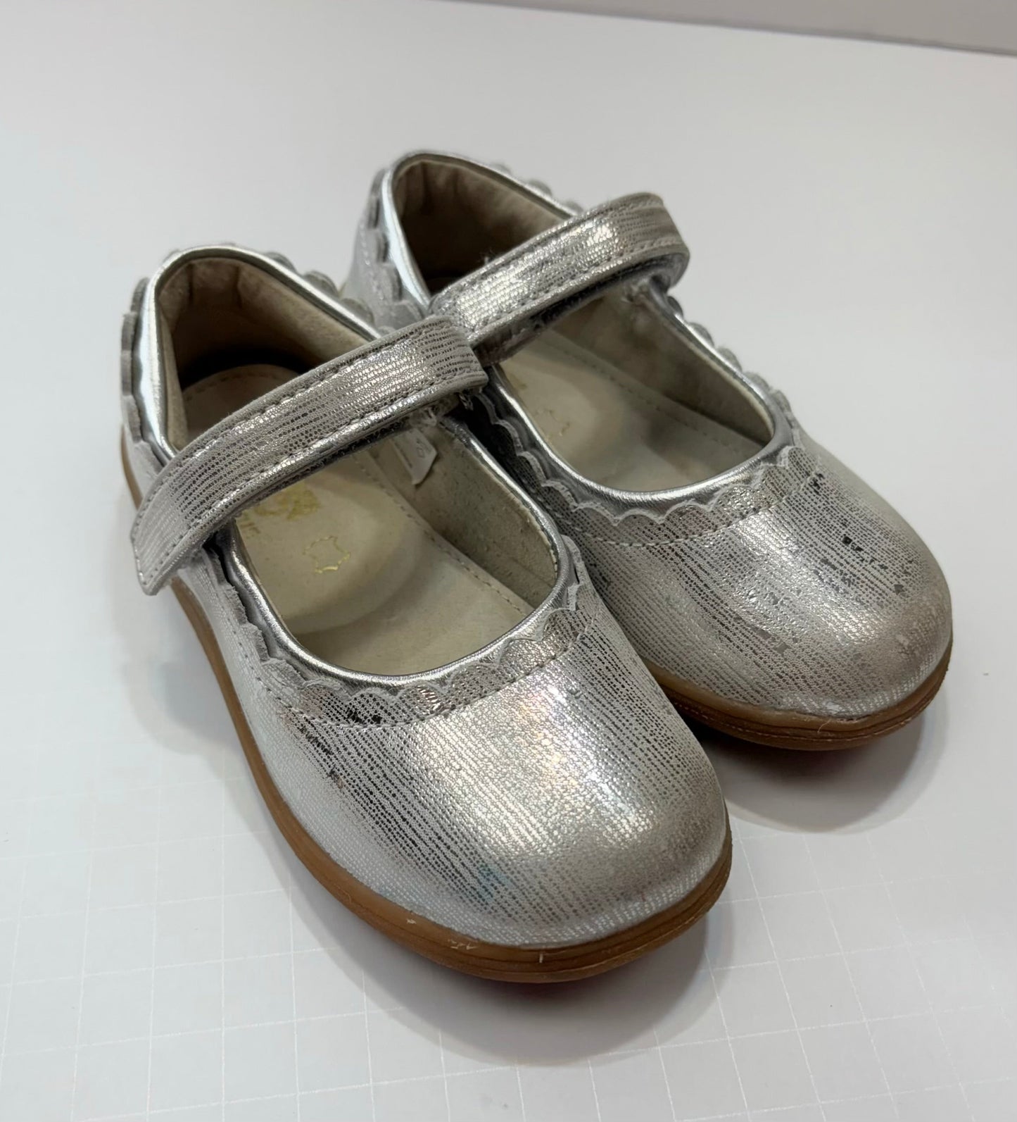 Seller 189 Girls Size 10 (Run Small) Silver Metallic Leather Mary Janes EUC
