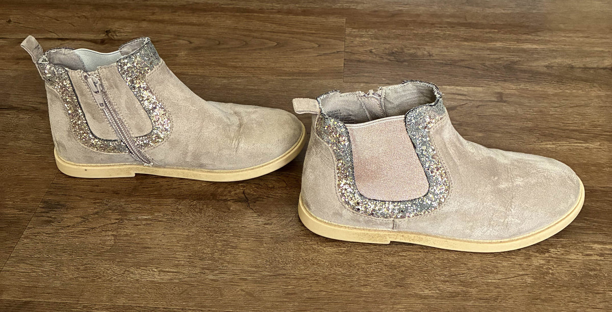 #126 Tucker + Tate Taupe Suede Ankle Boots Girls 2