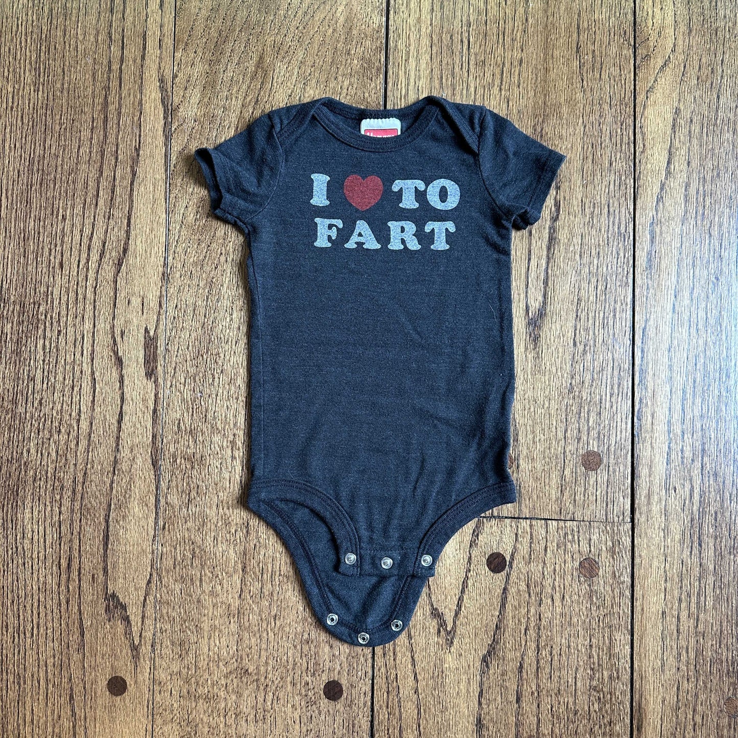 #95 EUC Boys / Gender Neutral Homage I Heart to Fart Onesie, size 6-9 months