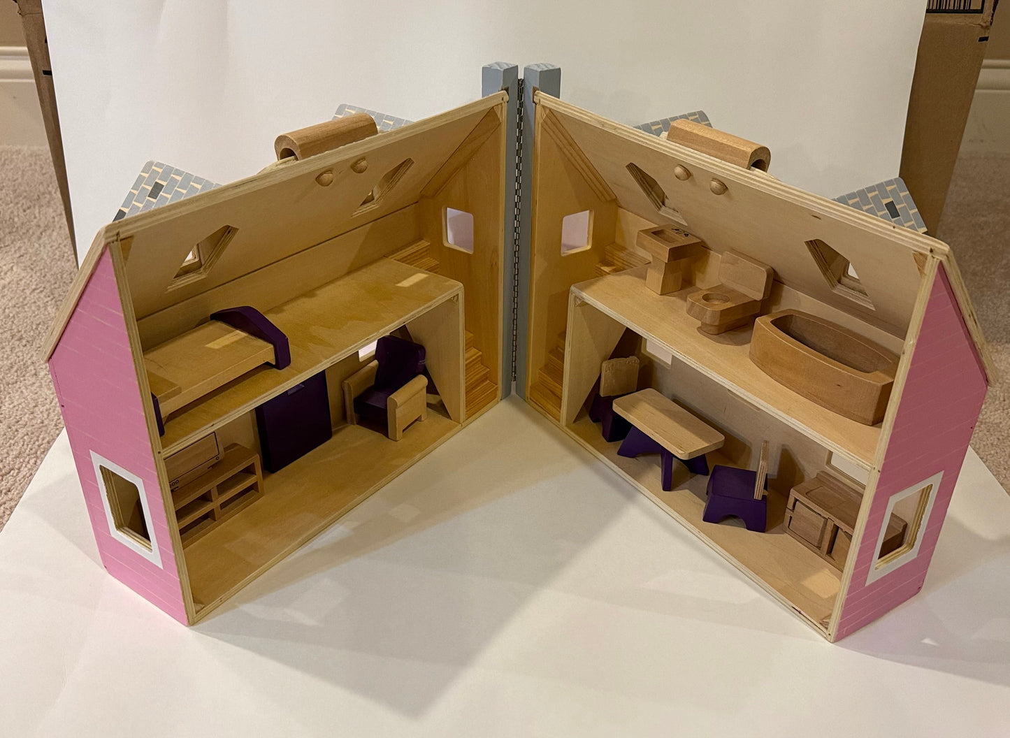 Reduced Seller #142 Melissa & Doug Dollhouse