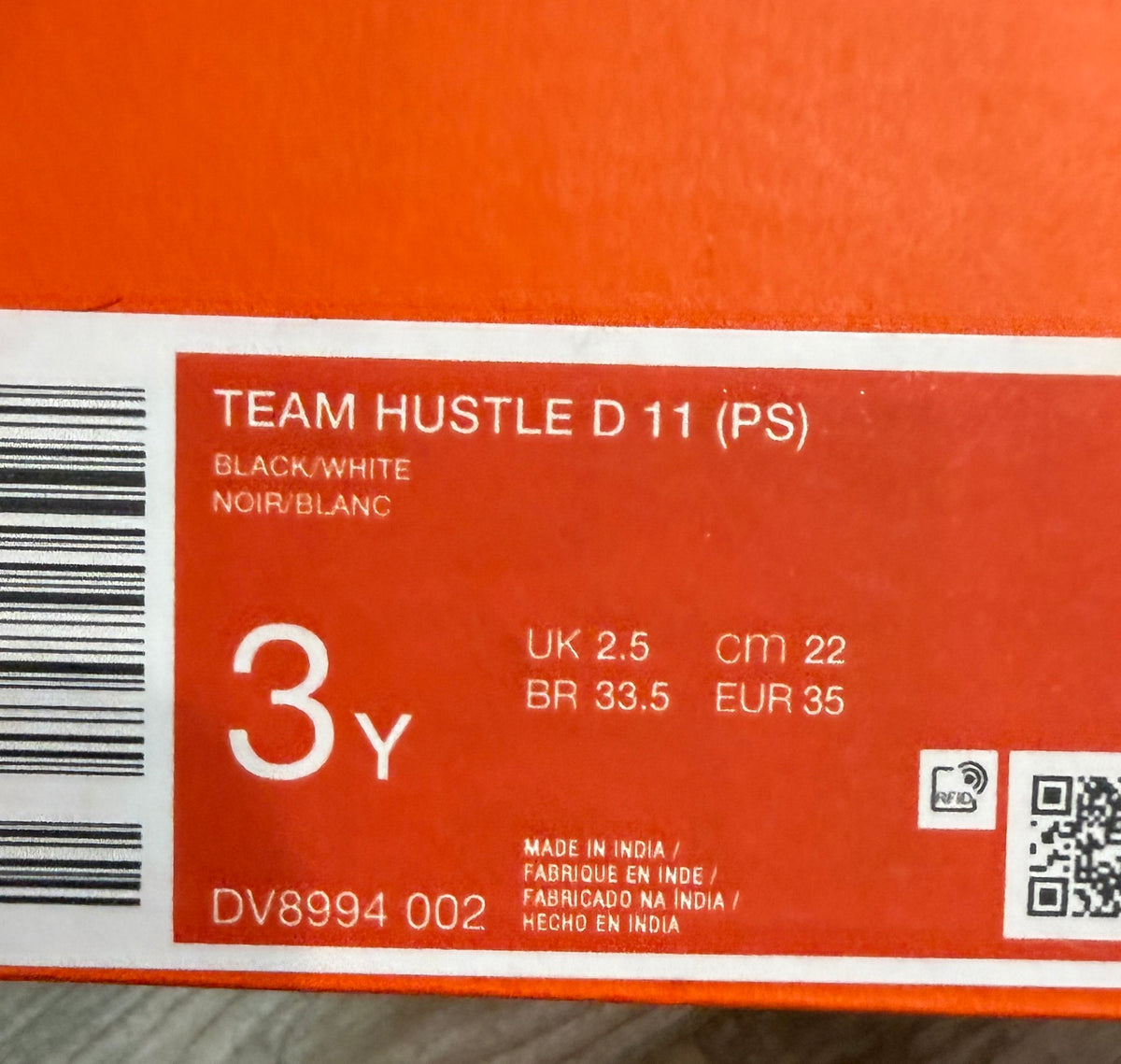 #198 NIB size 3 Nike Shoes