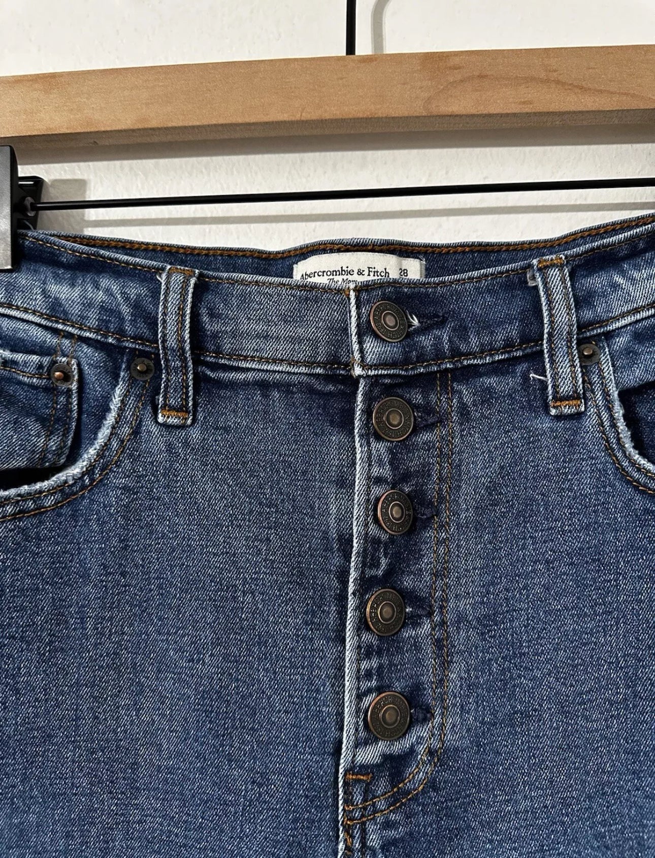 #111 Abercrombie & Fitch The Mom High Raise Jean Button Frayed Blue Jeans Size 28