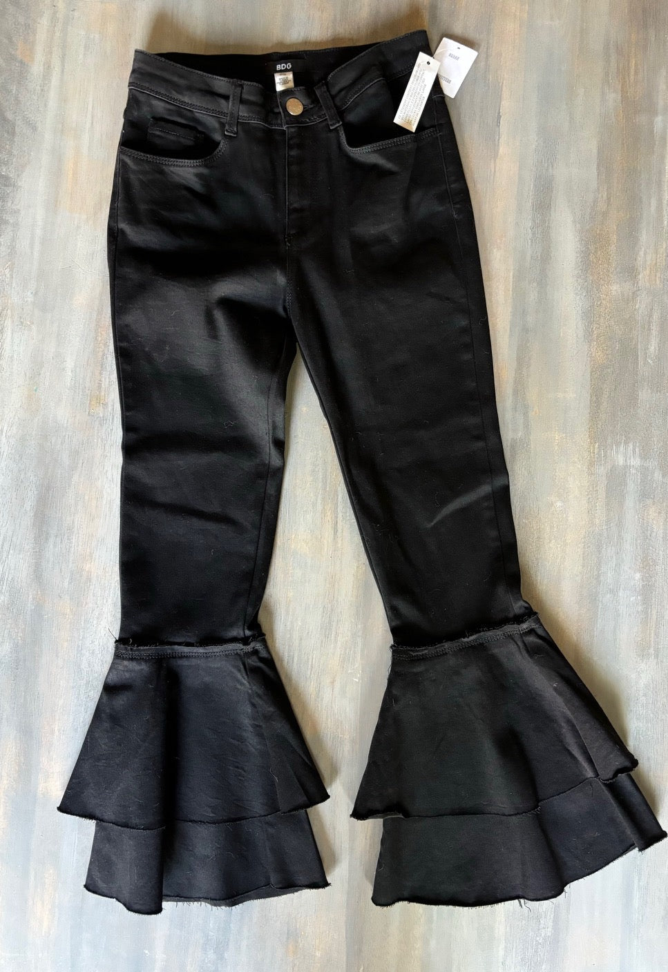 #70 NWT Women's Urban Outfitters flare jeans size 25