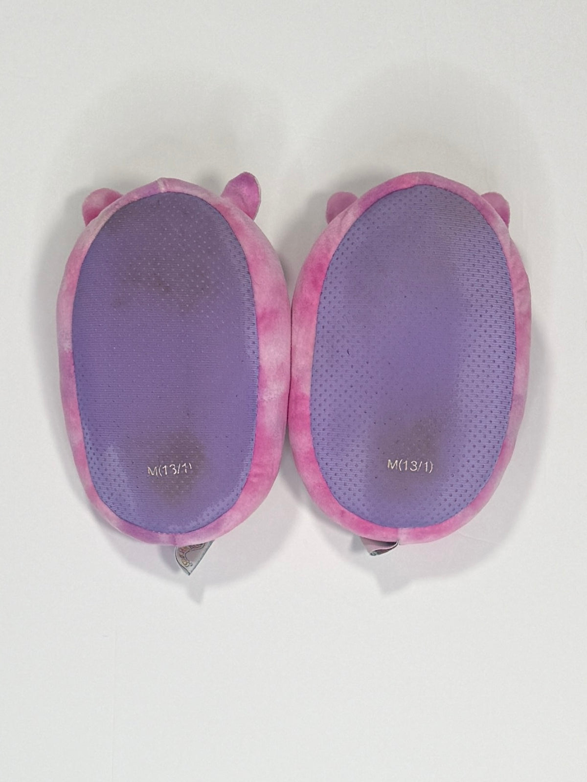 155 Girls Squishmallow Slippers Size 13/1 VGUC - a little wear on bottoms but not bad!