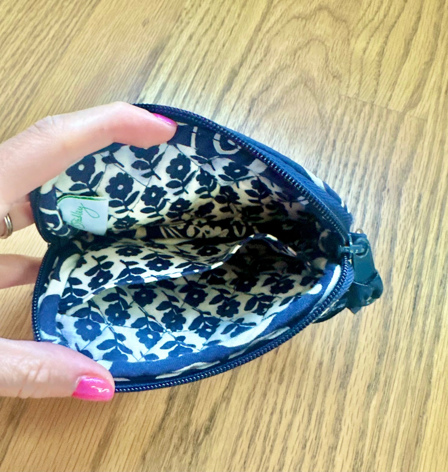 #198- Vera Bradley “Twirly Birds” Tech Wristlet