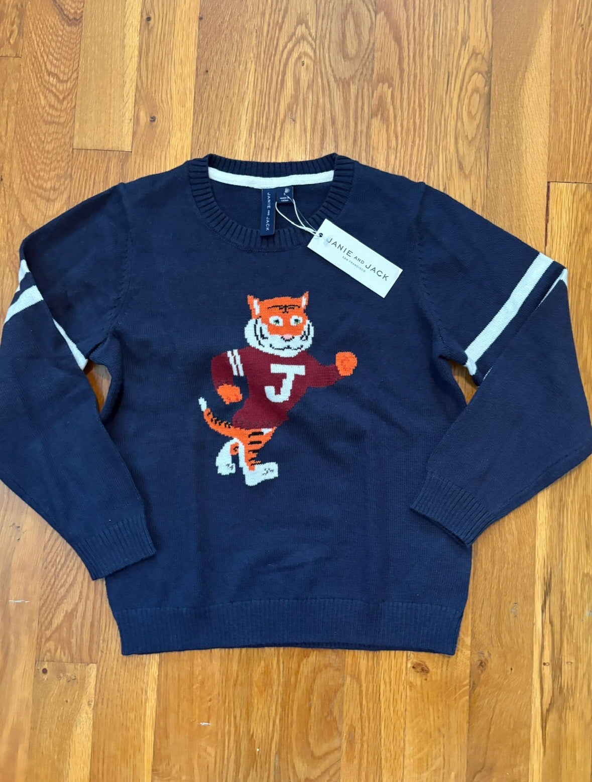 #116 NWT Boys Janie and Jack tiger sweater size 6