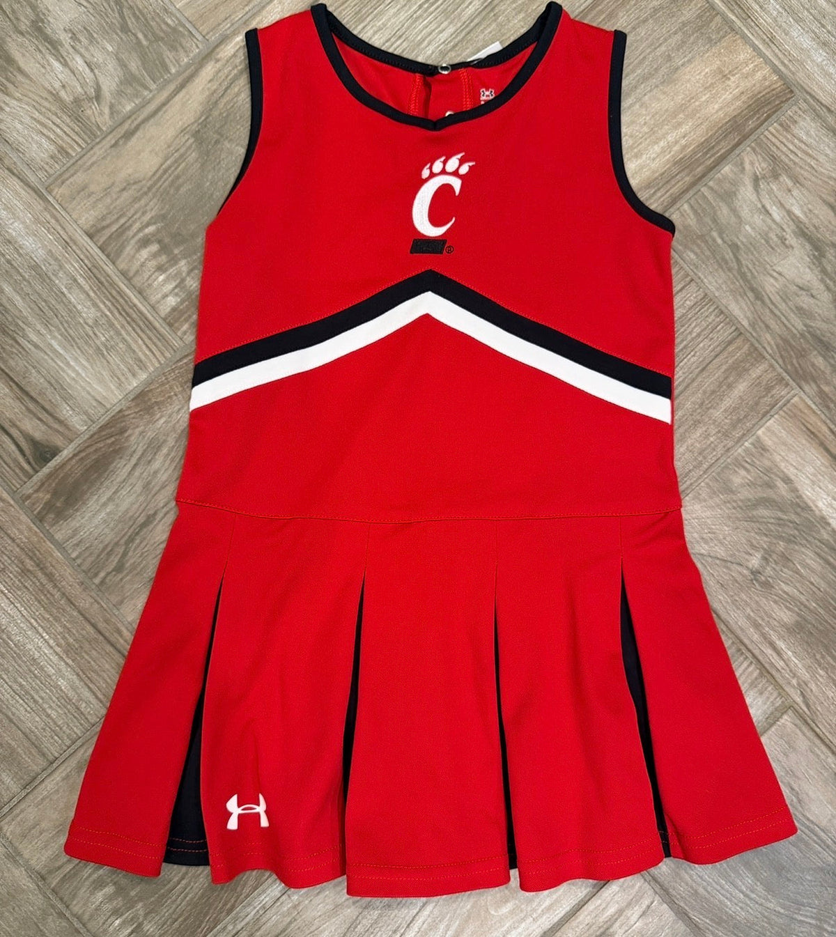 #198 Girls Size 6 Under Armour Dress