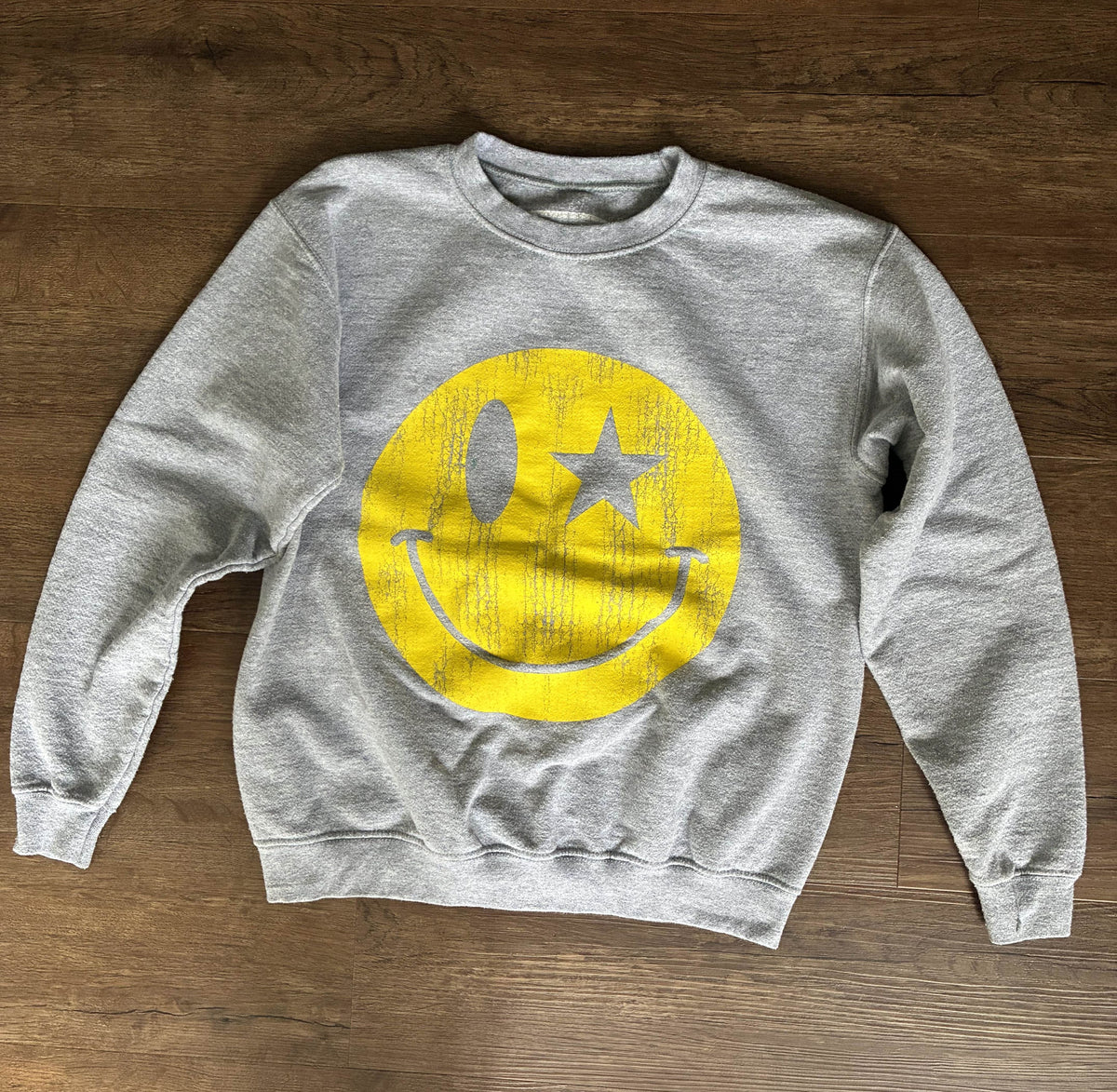 #126 VGUC Prince Peter Gray Sweatshirt with Distressed Smiley Face Girls L