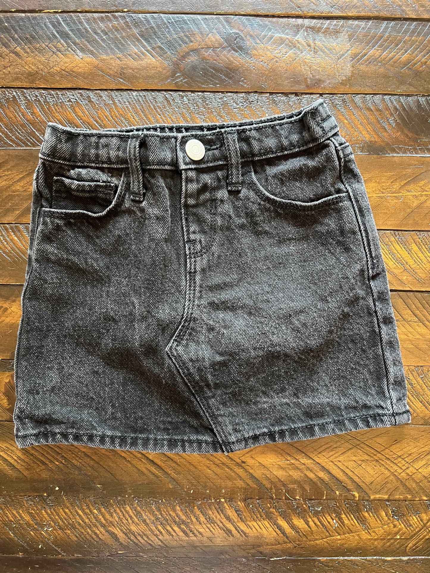 134 Old Navy Girls black denim jean skirt 4T