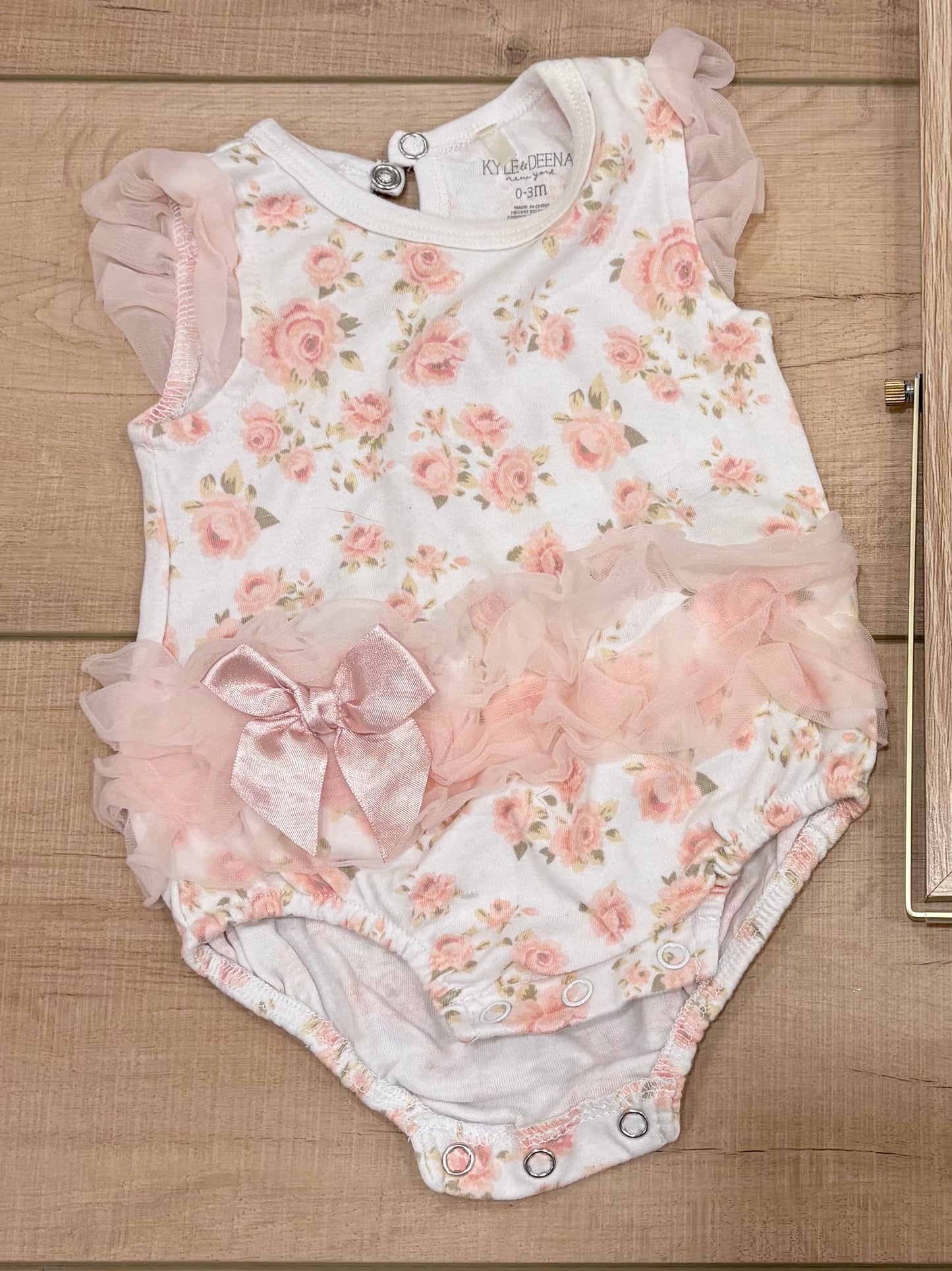 #37 0-3M Girls Kyle & Deena Floral Ruffle Skirt Onesie Bodysuit