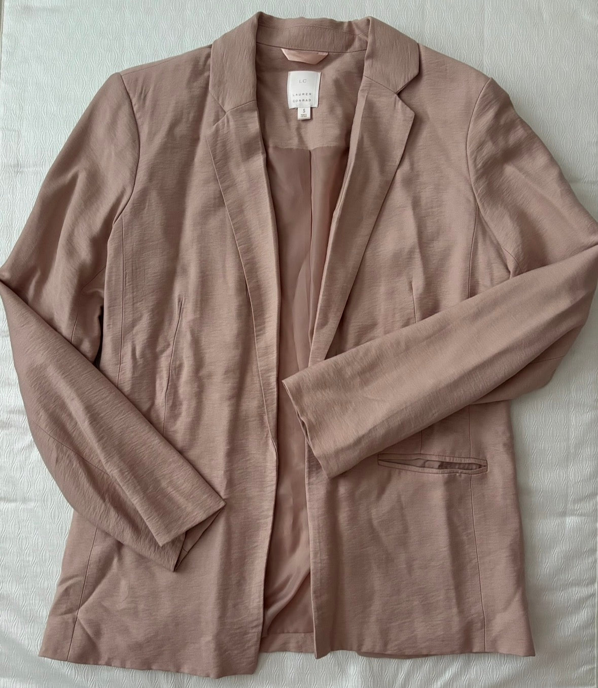 #119 Lauren Conrad blush relaxed blazer size Small