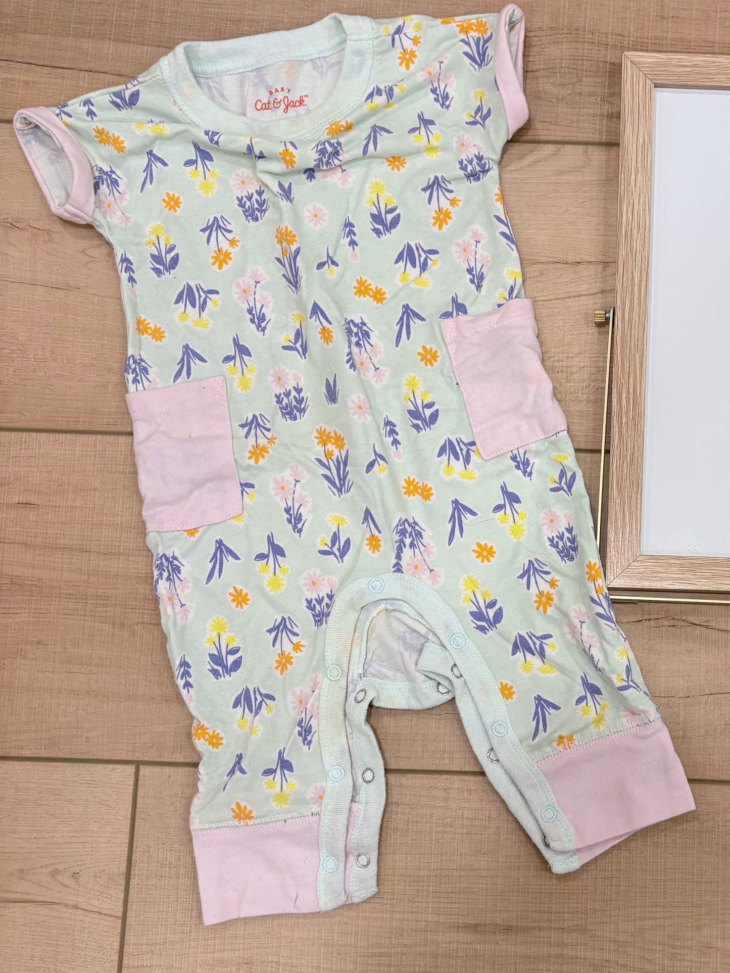 #37 0-3M Girls Cat & Jack Floral Romper Bodysuit