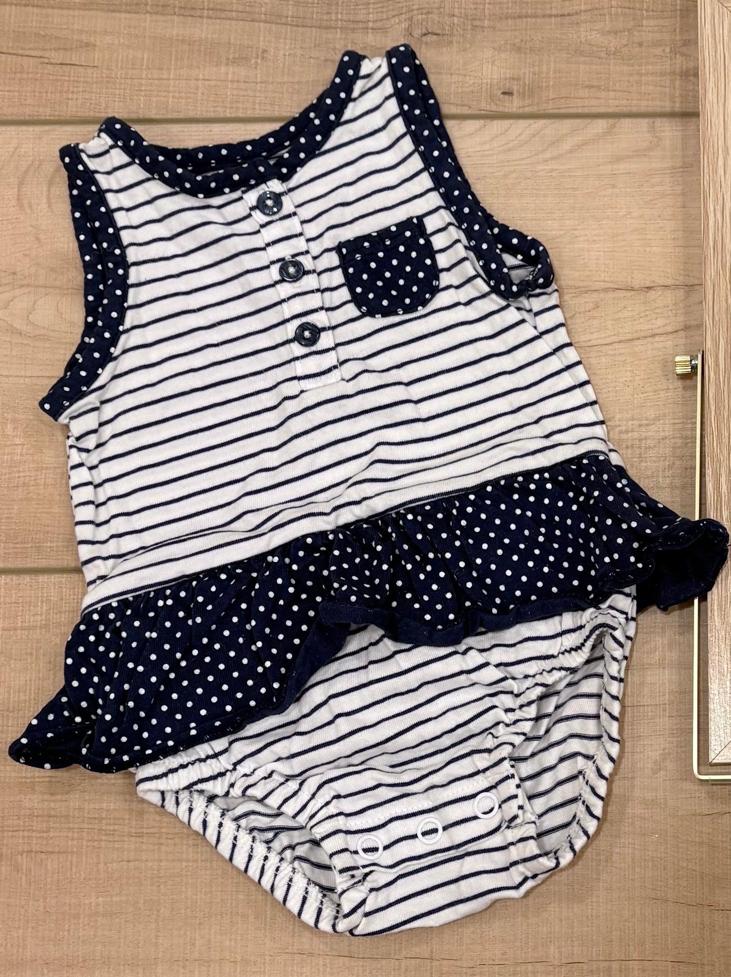 #37 0-3M Girls Carter's Polka Dot Tank Top Skirted Onesie Bodysuit