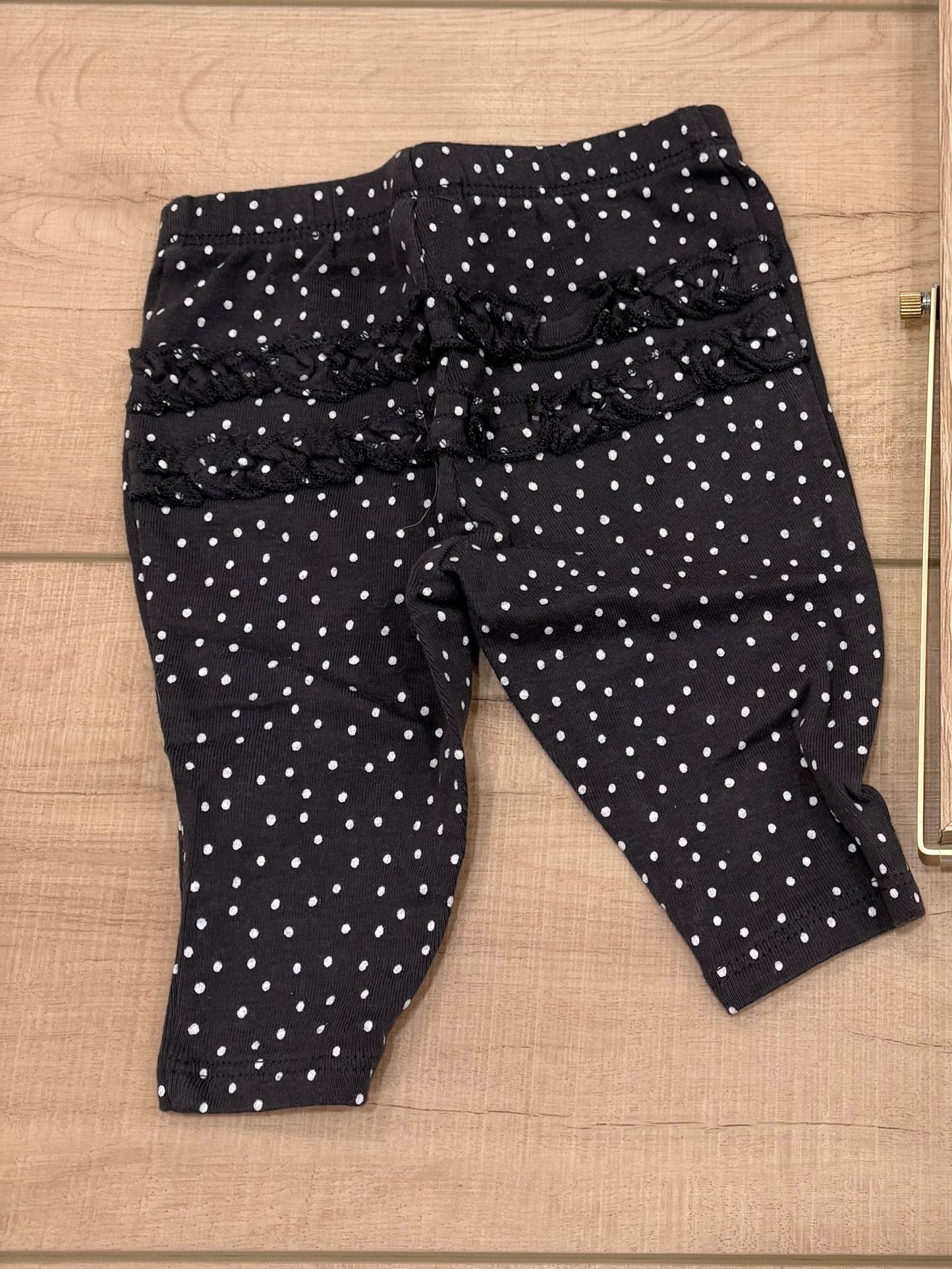 #37 0-3M Girls Ruffle Butt Polka Dot Leggings