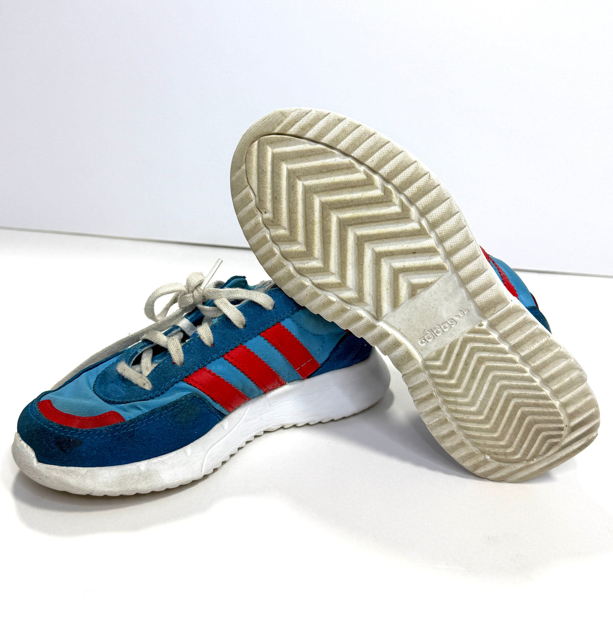 155 Adidas Size Youth 2.5 Blue/Red