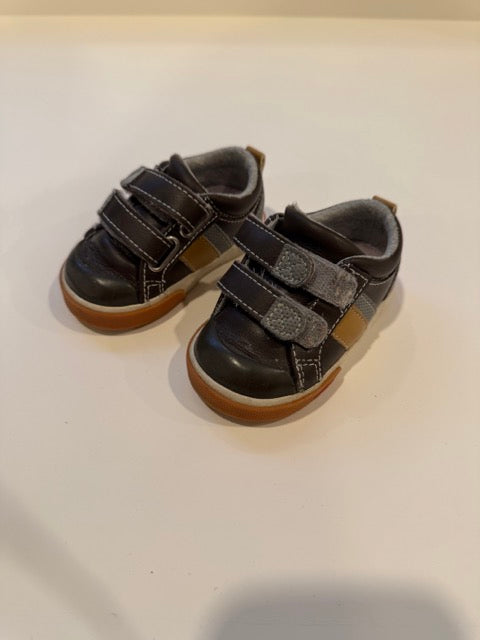 #9 - See Kai Run - Brown Leather Shoes Baby Boys SIZE 4