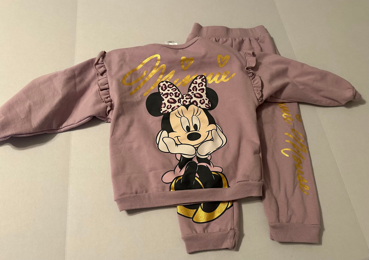 #160 Girls size 5 Disney Minnie Mouse sweatshirt and sweatpants set