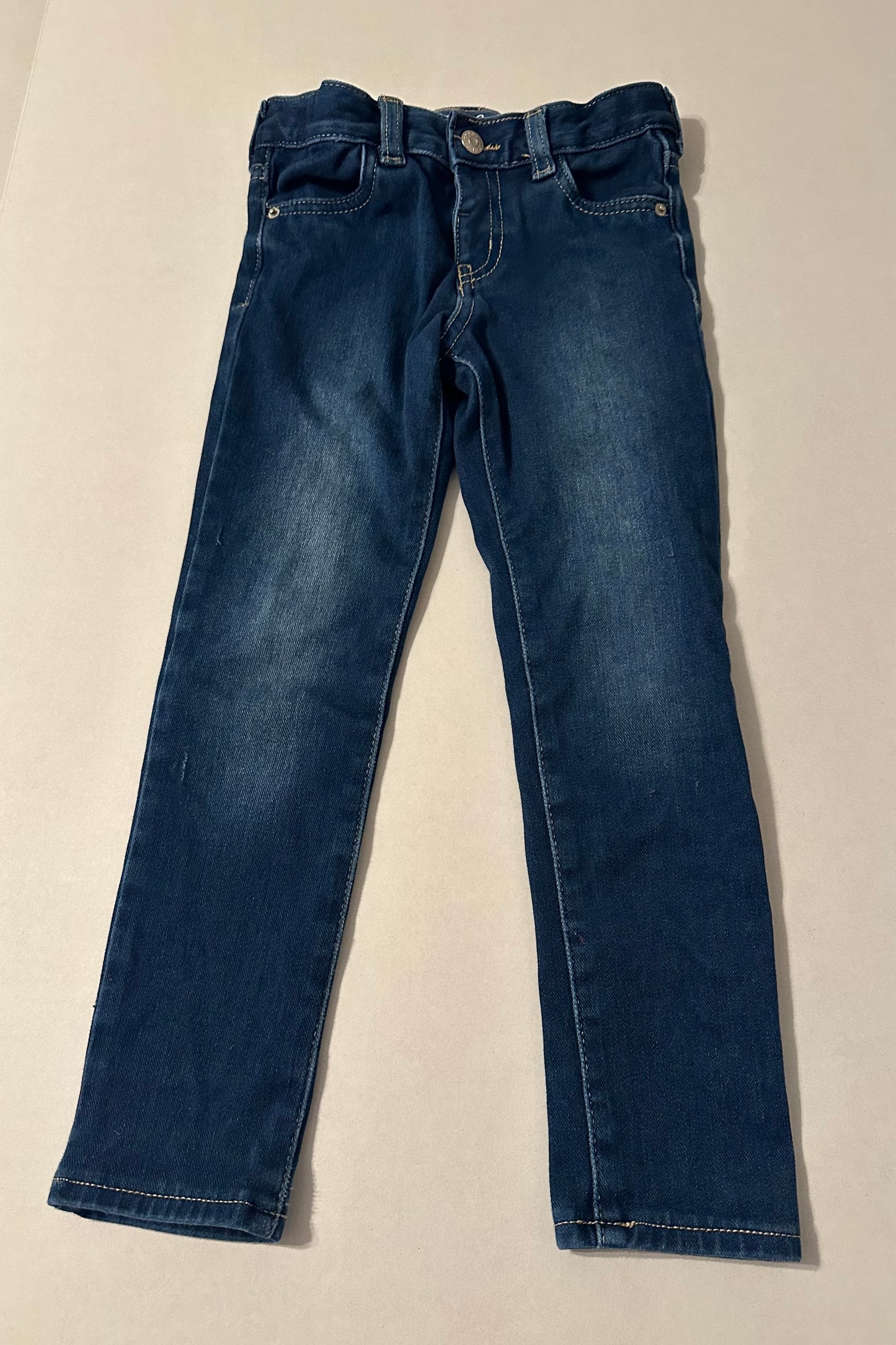 #160 Girls 5T Cat and Jack jeggings