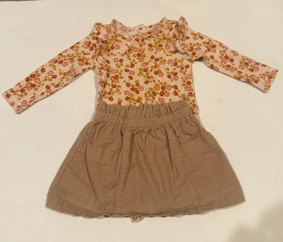 #170 Skirt and bodysuit bundle old navy floral bodysuit with ruffle sleeve and wonder nation corduroy tan skirt girls 12 months