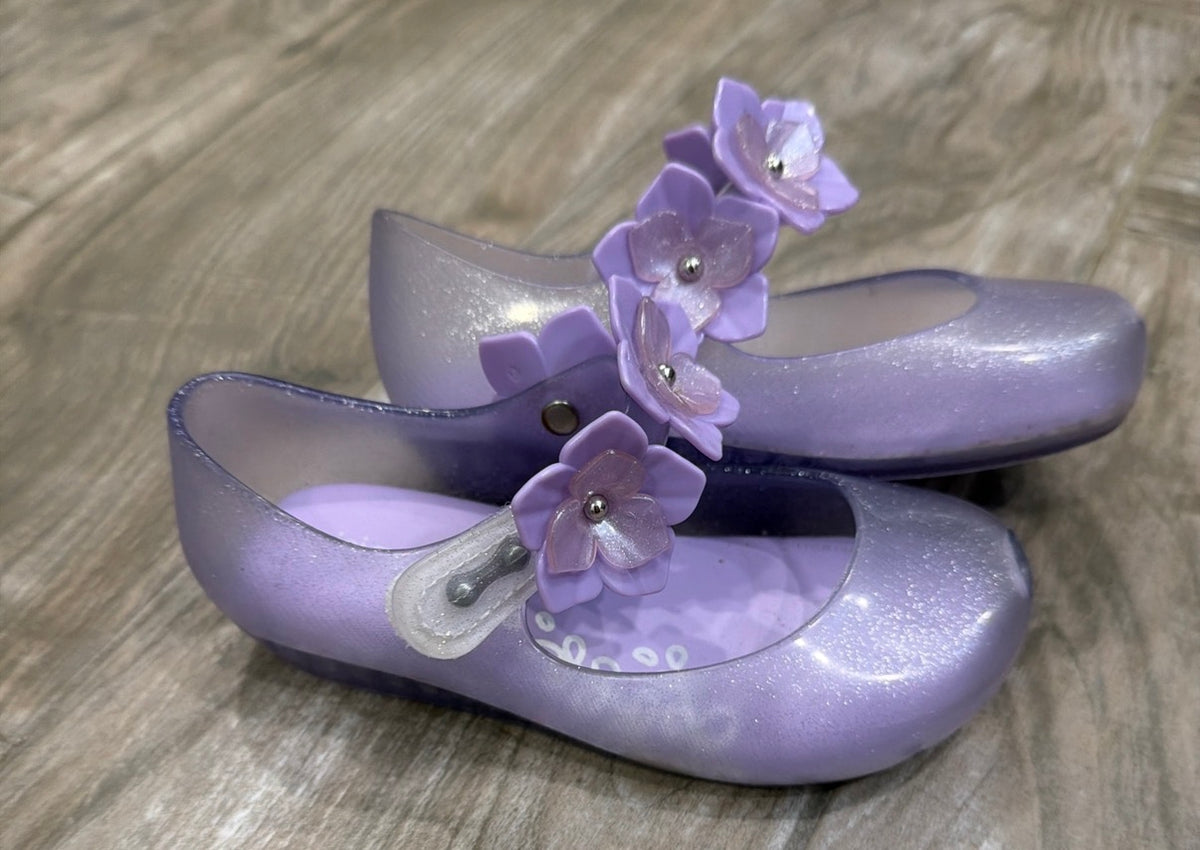 #198 Mini Melissa Girls size 9