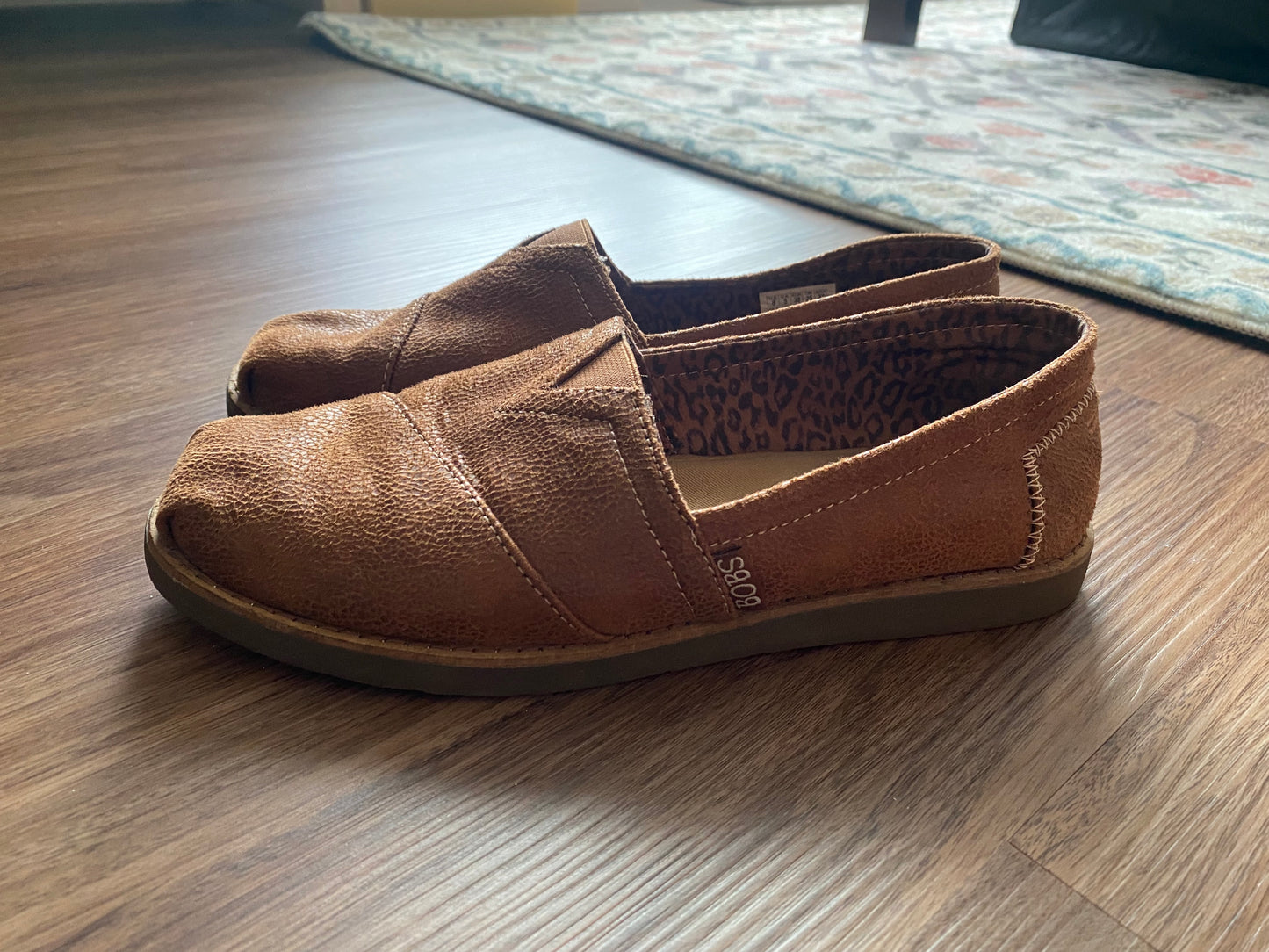 Seller 64 Toms women's size 8 casual brown shoes