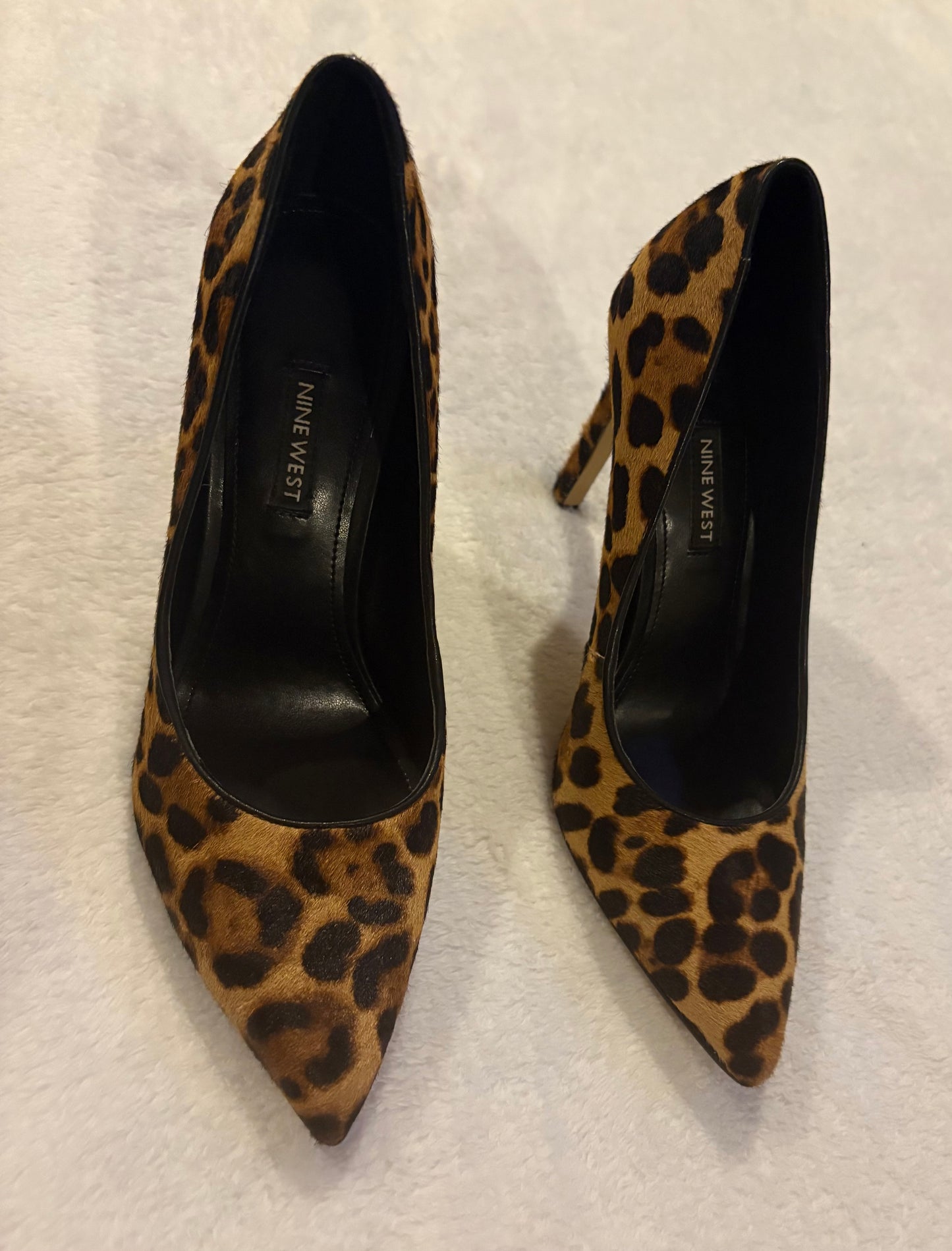 Seller # 80 - Women's size 9 Nine West animal print heels