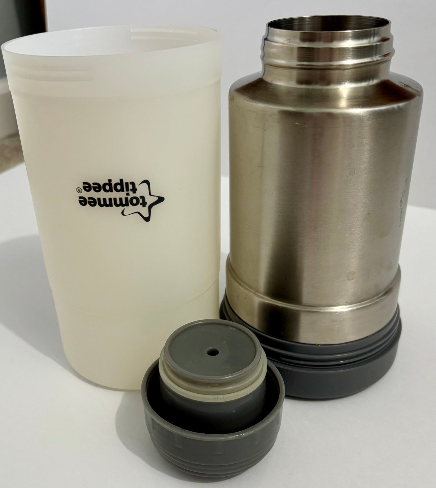 #132 - REDUCED - Tommee Tippee: Travel Bottle & Food Warmer