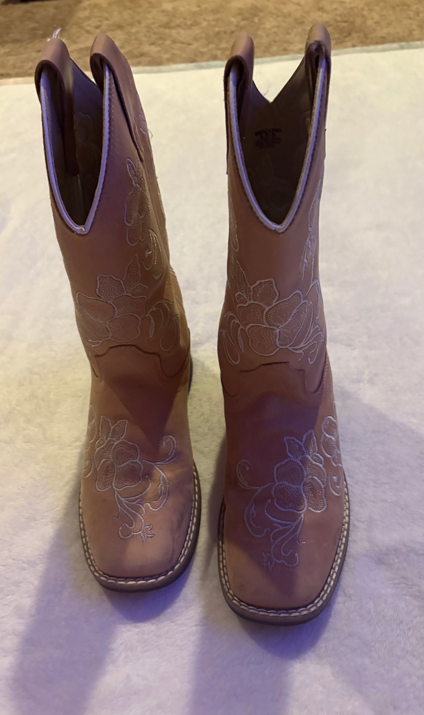 Seller # 80 - Girls size 4.0 D light pink/beige cowboy boots