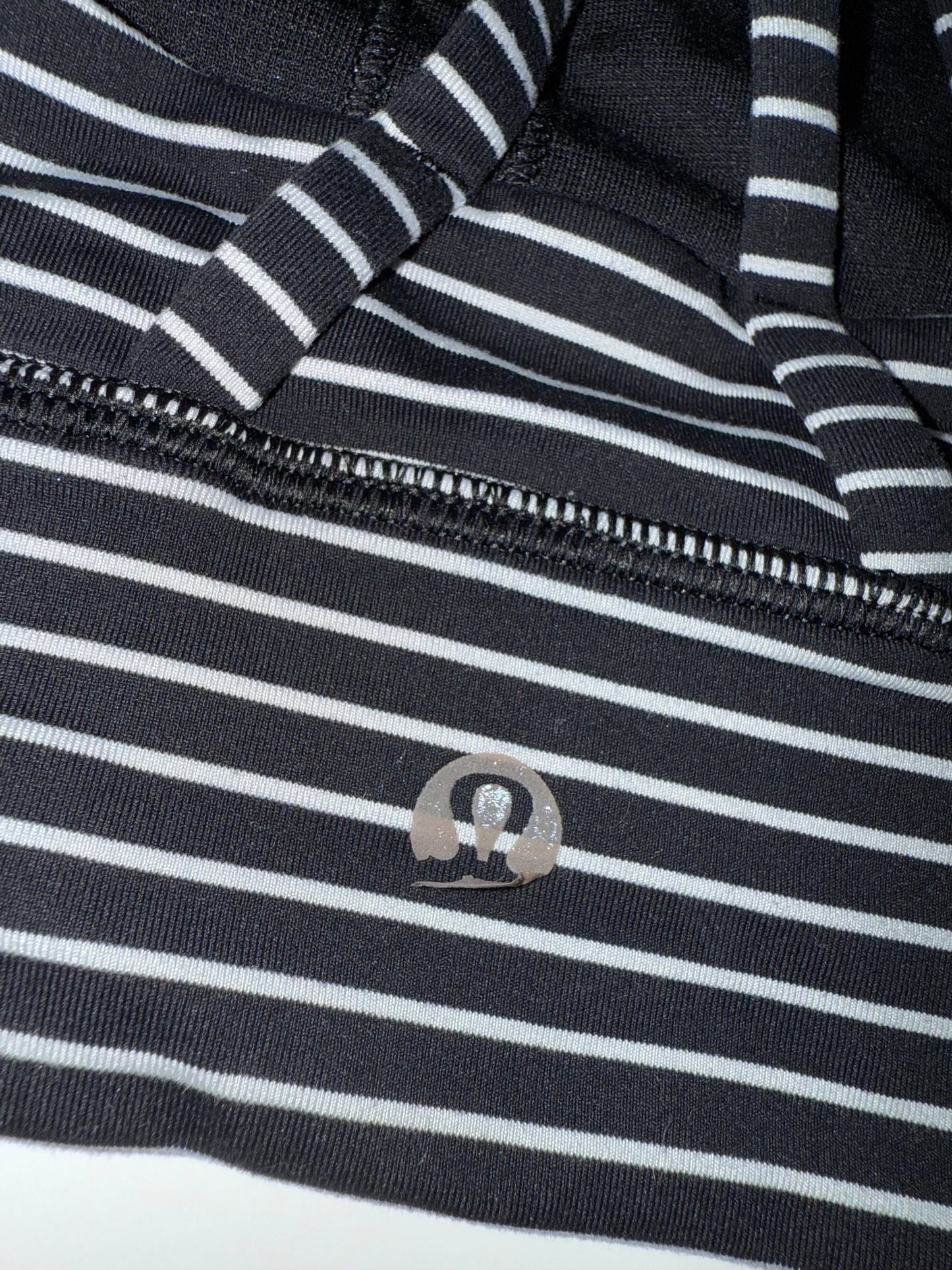 Seller 106: Womens 6 Lululemon Sports Bra