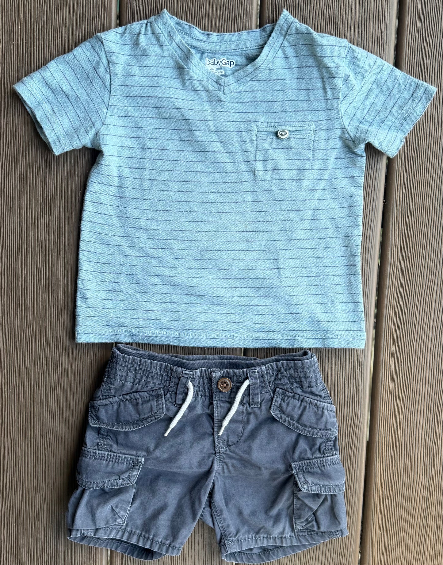 #28 Baby Gap Boys V-neck and Navy Short Set Size 12-18m