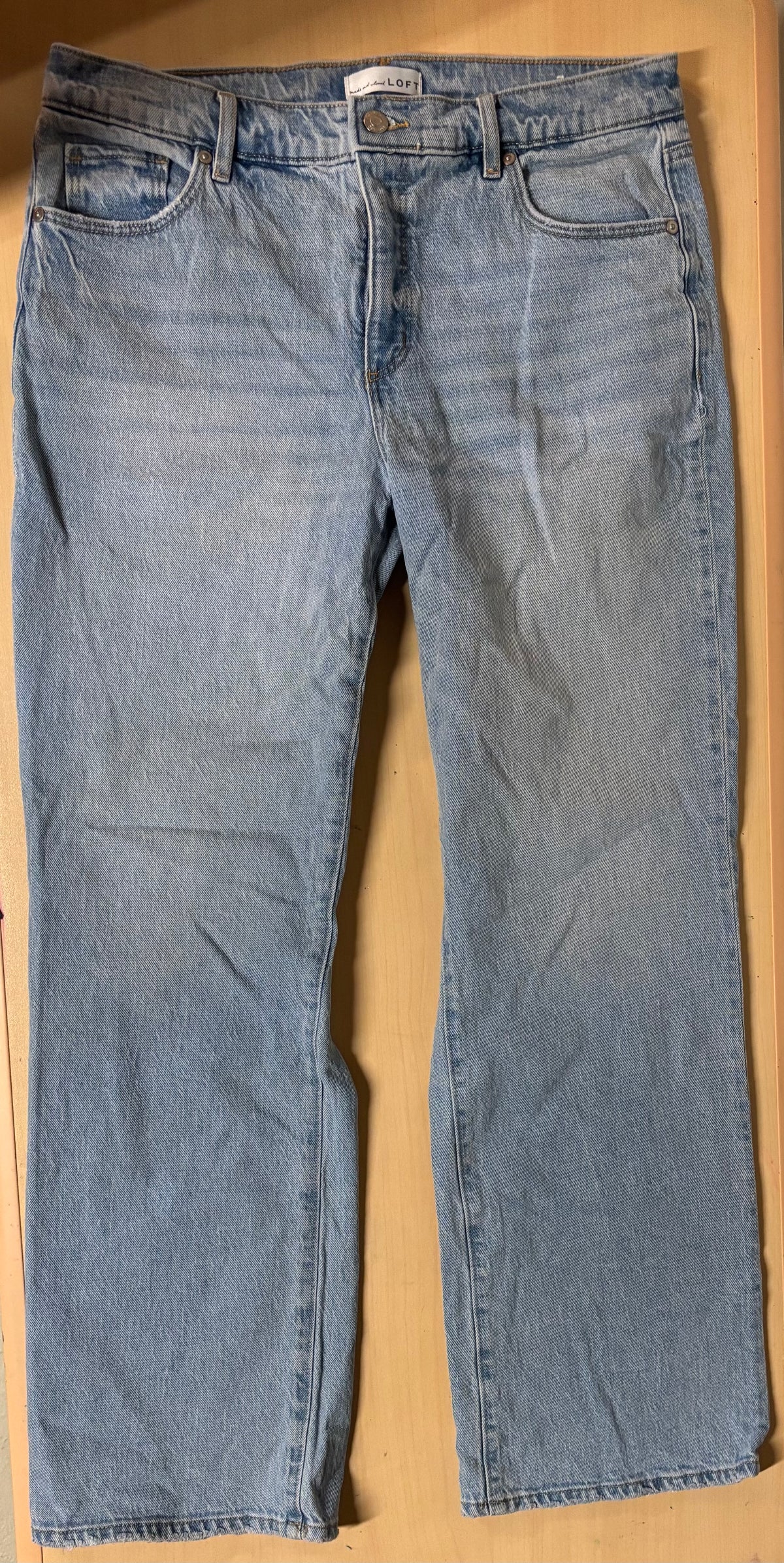 #119 NWOT women's Loft relaxed straight fit jeans size 10/30