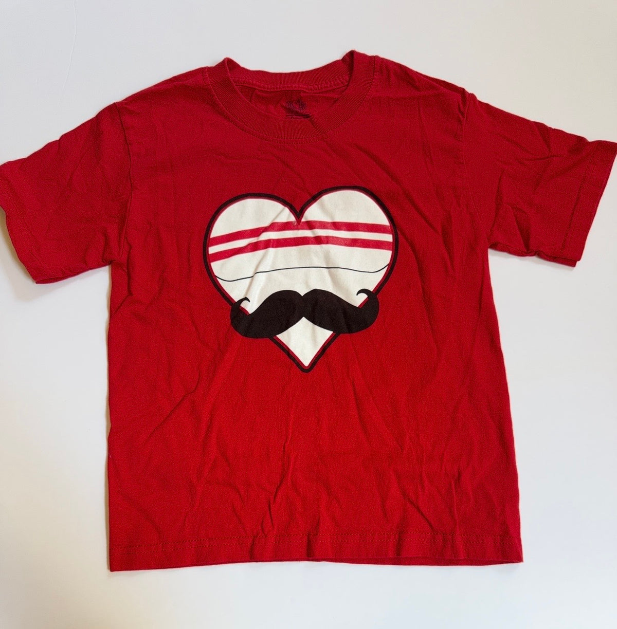 #41 | (S) Reds shirt, girl