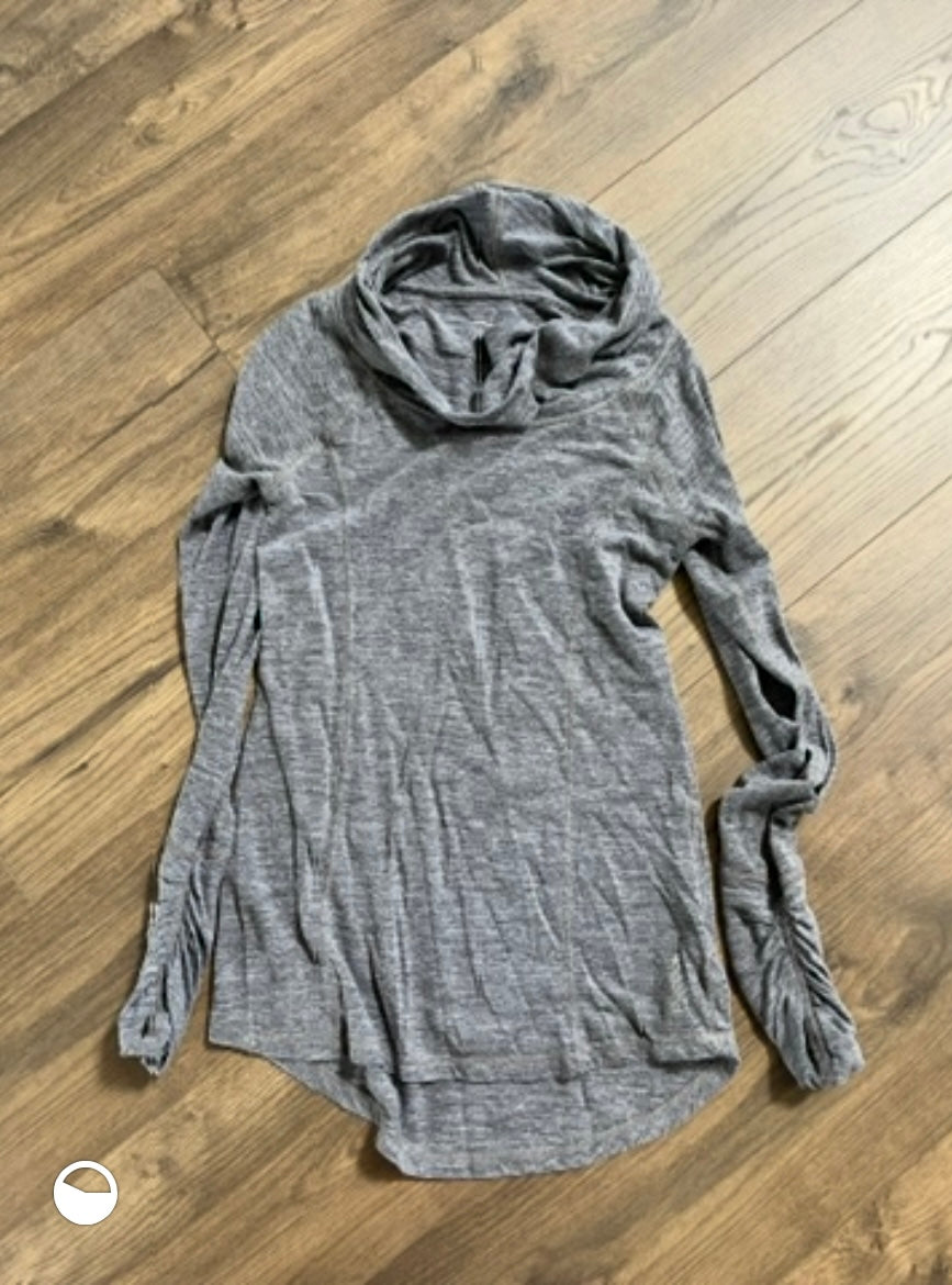 137 grey Reebok women’s Cowl-neck XS
