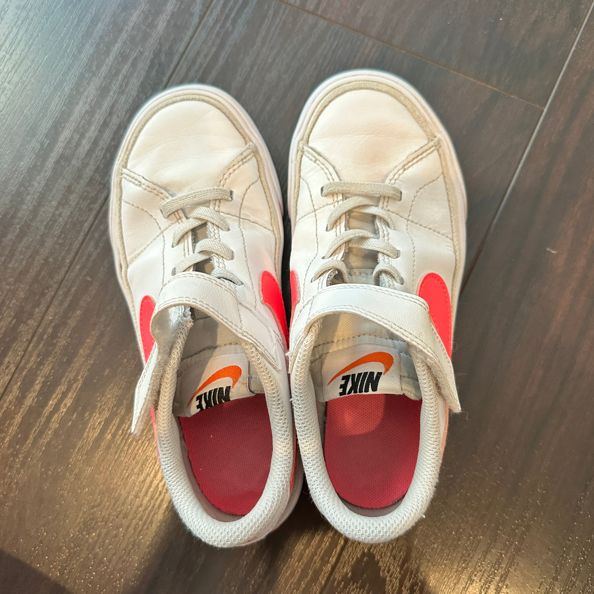 #48 Nike Sneakers 13