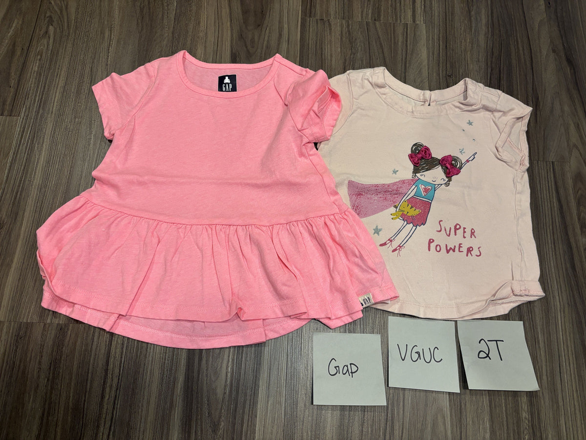 #138 - 2T Gap VGUC (2) Shirts (Pink + Super Powers)