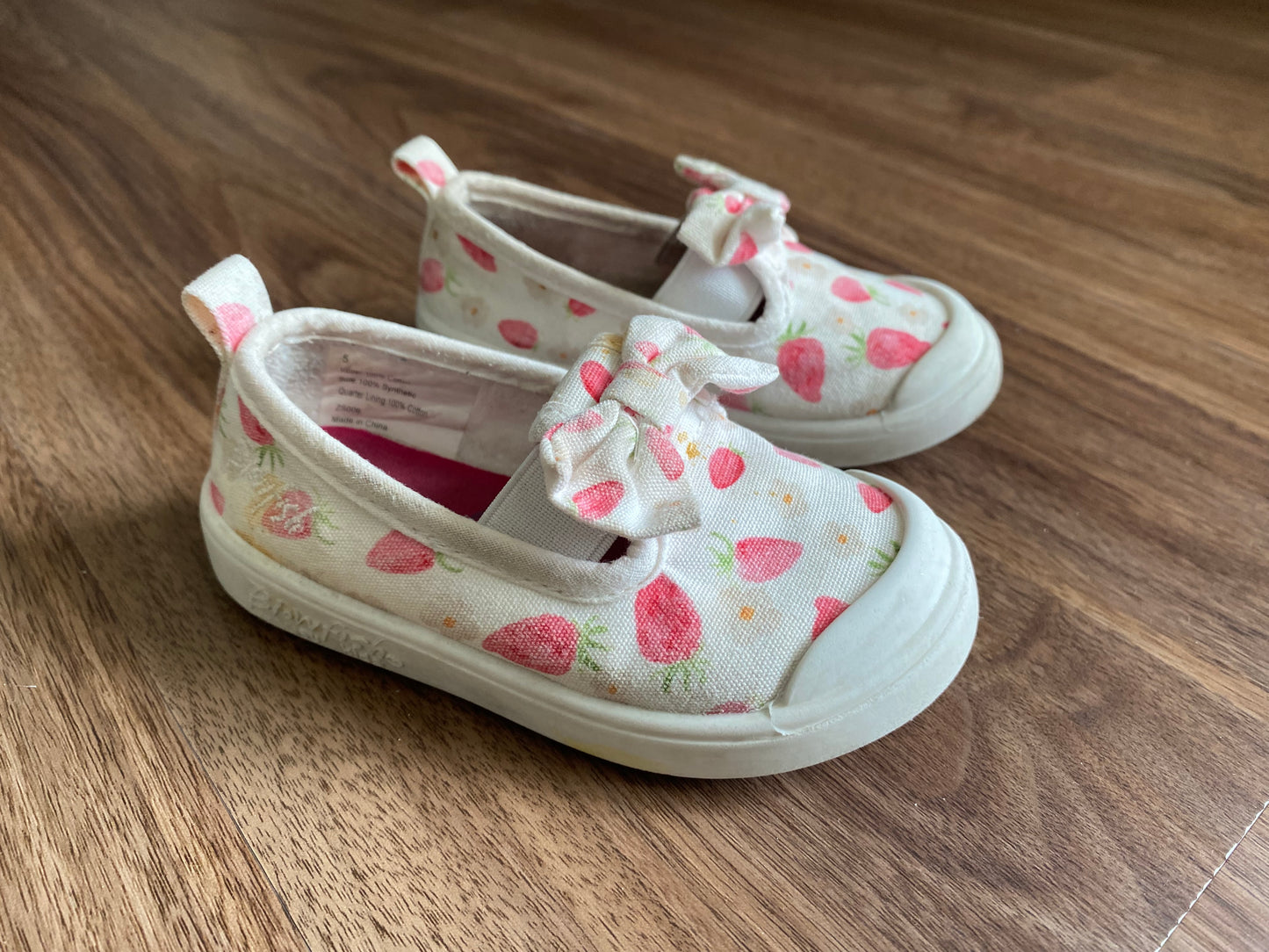 Seller 64 girls size 5 strawberry slip ons