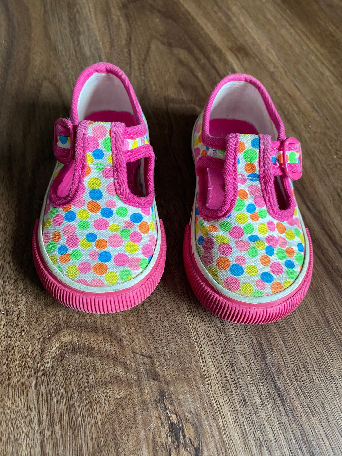 Seller 64 girls size 5 polka dot shoes