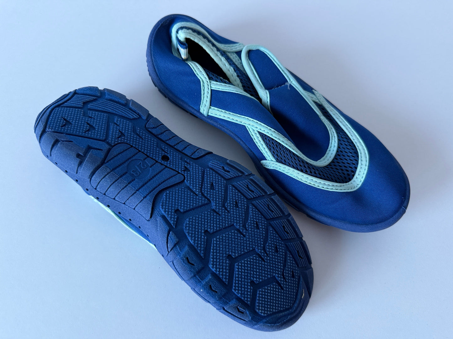 Seller # 35_Childrens Place Water shoe for boys_Size 2_3