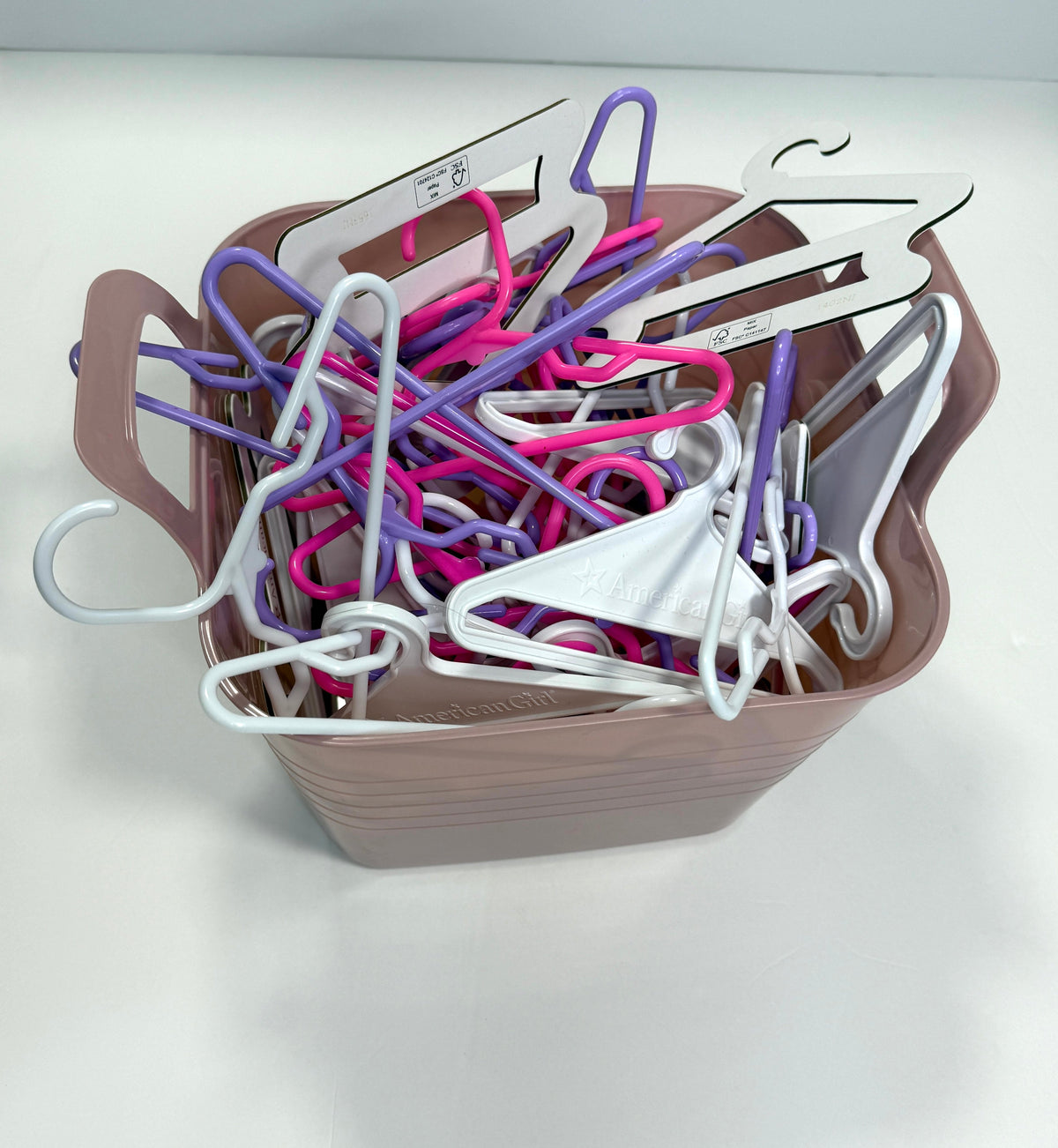 155 18 inch doll clothes hangers 55-60 (bin not included)