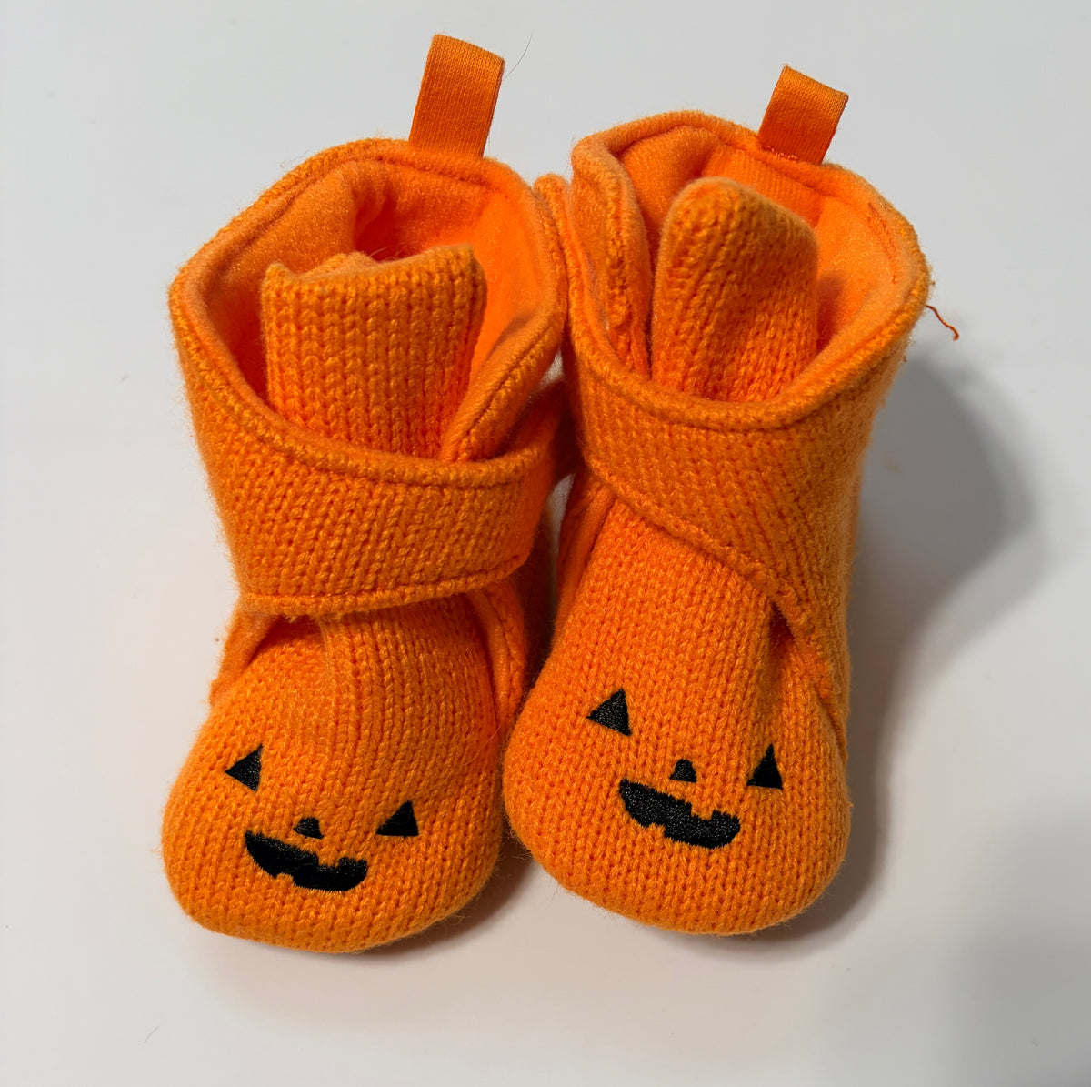 #35 0-6months pumpkin booties