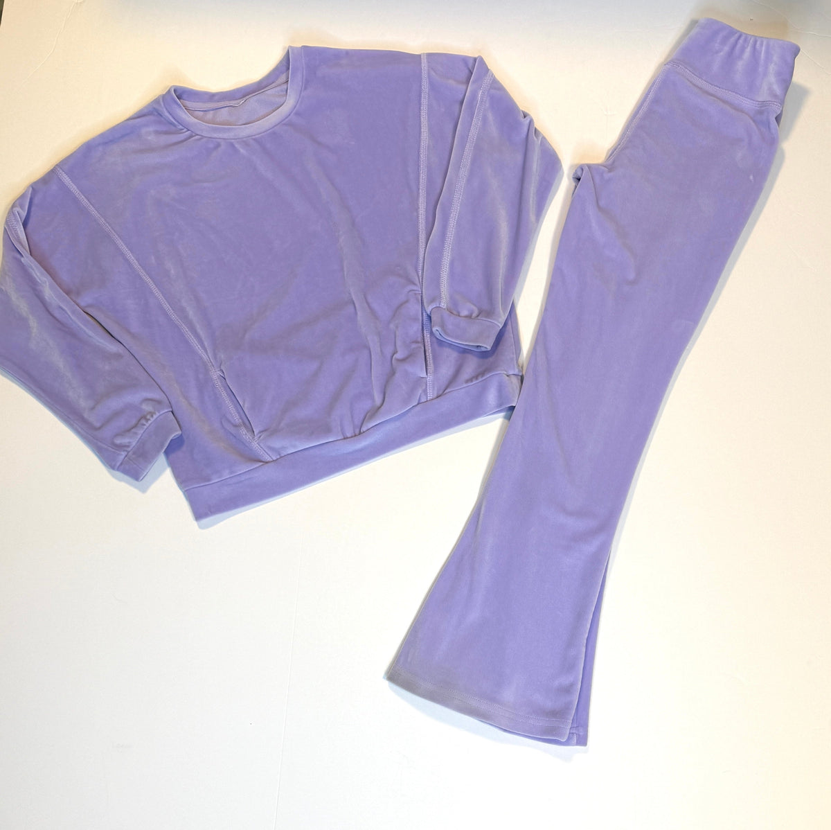 155 Girls Size Medim Yogalicious Purple Velour Matching Set